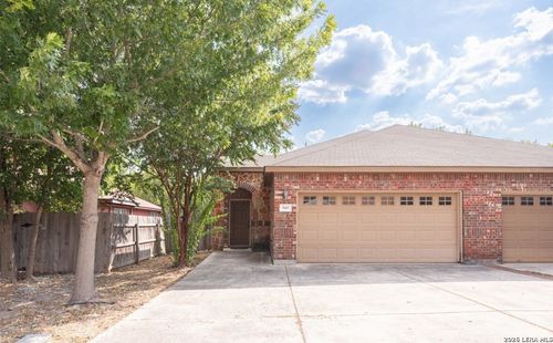 949 Brown Rock Dr, New Braunfels, TX, 78130-2753 | Card Image