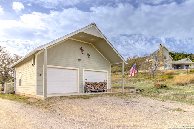1259 Benton Creek Rd, House other with 2 bedrooms, 3 bathrooms and null parking in Medina TX | Image 42