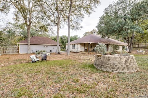 104 Whippoorwill Ct, Boerne, TX, 78006-8934 | Card Image