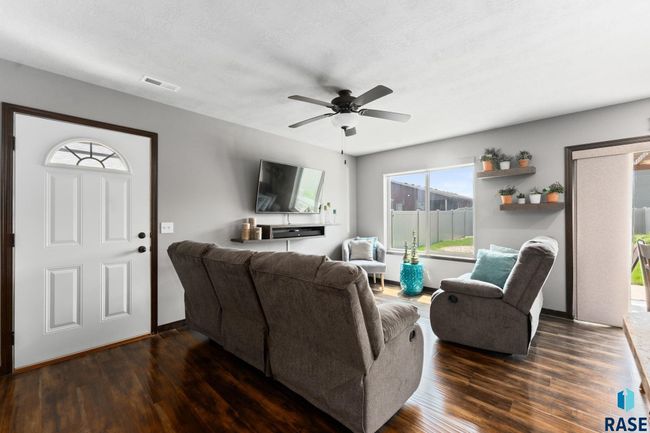 9521 W Gert St, Townhouse with 3 bedrooms, 3 bathrooms and null parking in Sioux Falls SD | Image 10