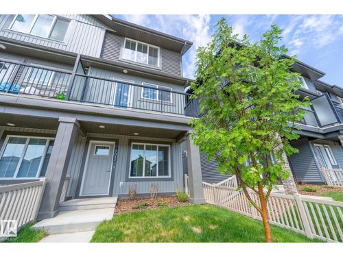 7032 Rosenthal Dr Nw, Edmonton, AB, T5T7L4 | Card Image