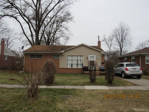 672 Nash Ave, Ypsilanti, MI, 48198-6175 | Card Image