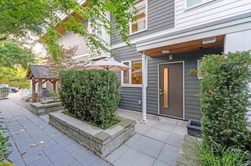 4066 Yukon St, Vancouver, BC, V5Y0L4 | Card Image