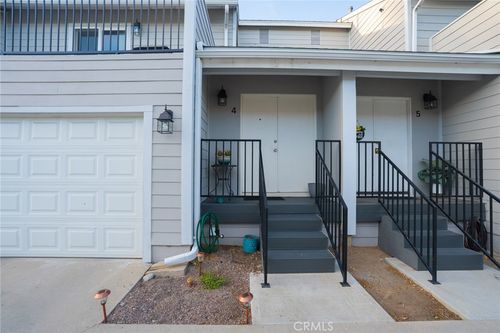 2104 Raymond, Altadena, CA, 91001 | Card Image