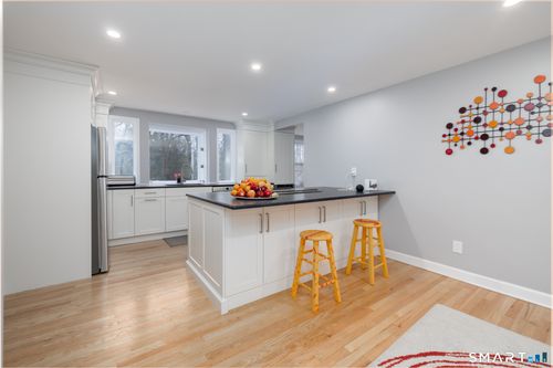 14 Giles St, Hamden, CT, 06517-3306 | Card Image