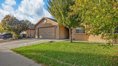 3012 Oakwood Drive, House other with 3 bedrooms, 2 bathrooms and null parking in Grand Junction CO | Image 3