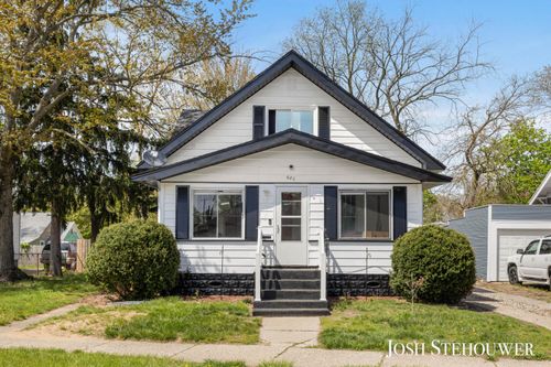 680 Orchard Ave, Muskegon, MI, 49442-3672 | Card Image