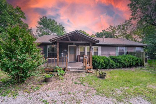 424 E Vine St, Oxford, KS, 67119-8111 | Card Image