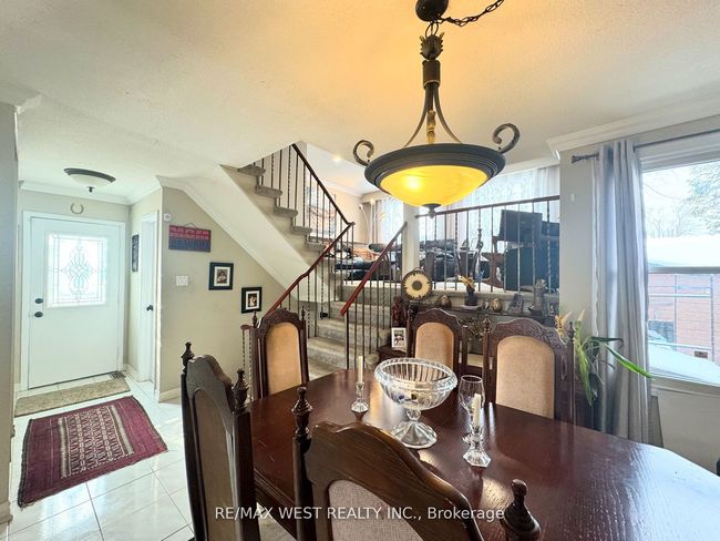 425 Hansen Rd N, House other with 4 bedrooms, 3 bathrooms and 4 parking in Brampton ON | Image 11