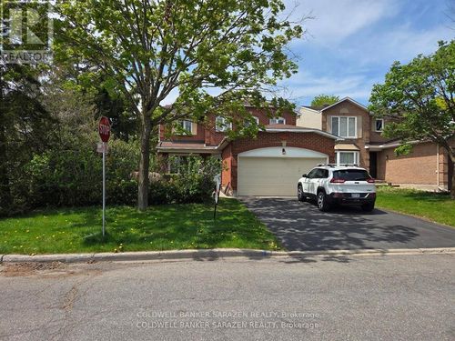 31 Dossetter Way, Ottawa, ON, K1G4S3 | Card Image