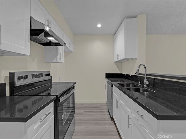 UNIT-107 - 20234 Cantara St, Condo with 2 bedrooms, 2 bathrooms and null parking in Winnetka CA | Image 8