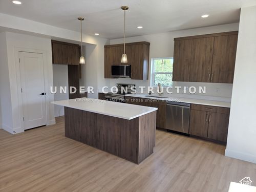 7629 S 300 E, Sandy, UT, 84047-2722 | Card Image