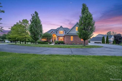 8746 N Hills Ct, Howell, MI, 48843-6149 | Card Image