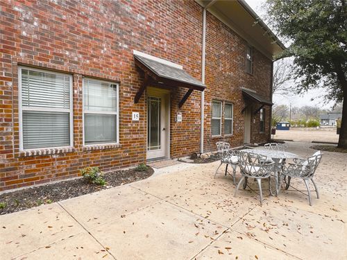 apt-15-420 W Franklin St, Waxahachie, TX, 75165-3872 | Card Image