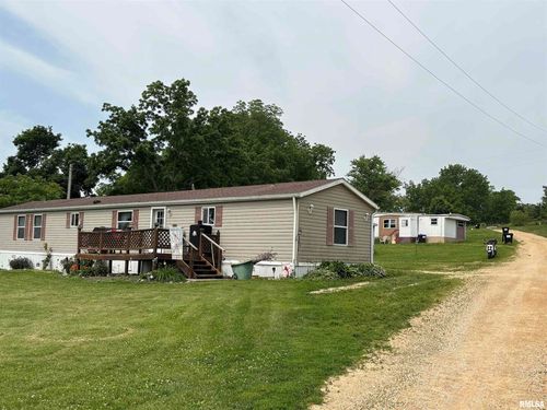 131 Broadway St, Charlotte, IA, 52731-9697 | Card Image