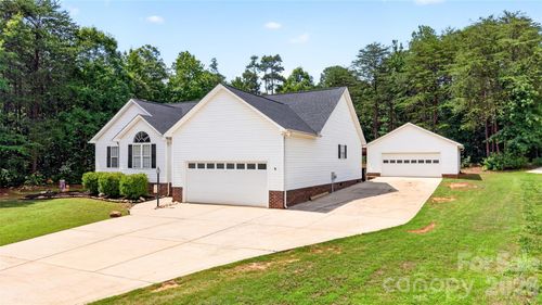 4583 Shawnee Ct, Maiden, NC, 28650-9632 | Card Image