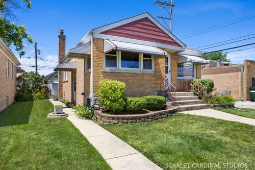 2216 S 11th Avenue, North Riverside, IL, 60546 | Card Image