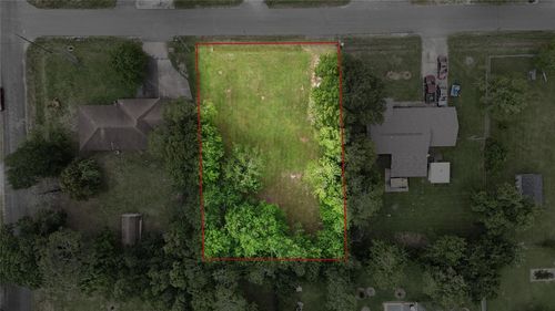 2720 Royal Ave, Groves, TX, 77619-2644 | Card Image