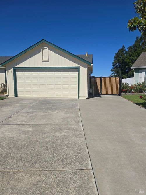 515 Fortuna Ct, Suisun City, CA, 94585-3071 | Card Image