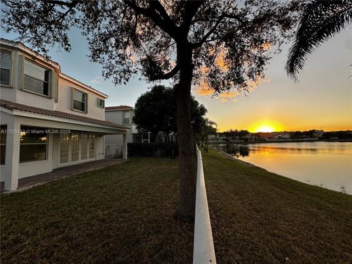 9741 Roche Pl, Wellington, FL, 33414-6489 | Card Image