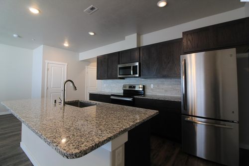 589 S Quillan Pl, Kennewick, WA, 99336-4315 | Card Image