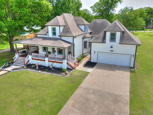 908 Se 3rd St, Wagoner, OK, 74467-5818 | Card Image