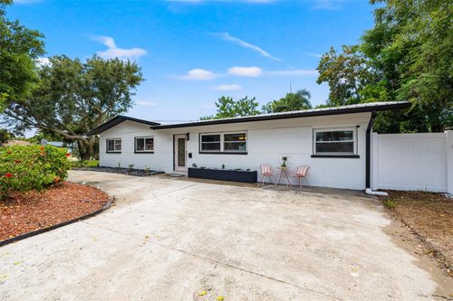 3755 Beach Dr Se, ST PETERSBURG, FL, 33705-4105 | Card Image