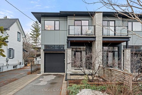 381 Roosevelt Ave, Ottawa, ON, K2A1Y9 | Card Image