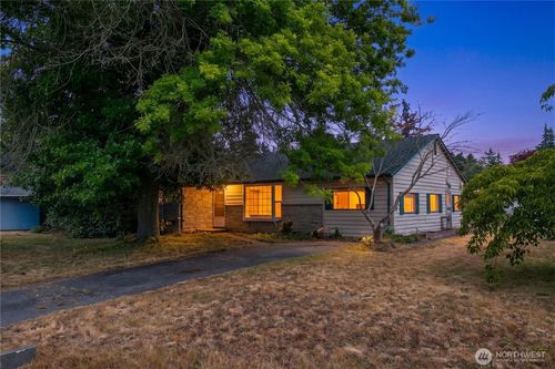 20911 78th Ave W, Edmonds, WA, 98026-7137 | Card Image