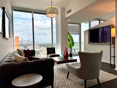 11509-5925 Almeda Road, Houston, TX, 77004 | Card Image