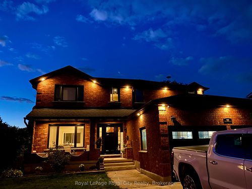 82 Gunn Avenue, Cambridge, ON, N3C3J7 | Card Image