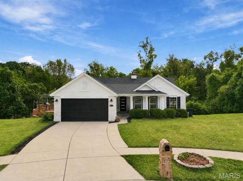 4919 Jamestowne Ridge Court, Florissant, MO, 63033 | Card Image