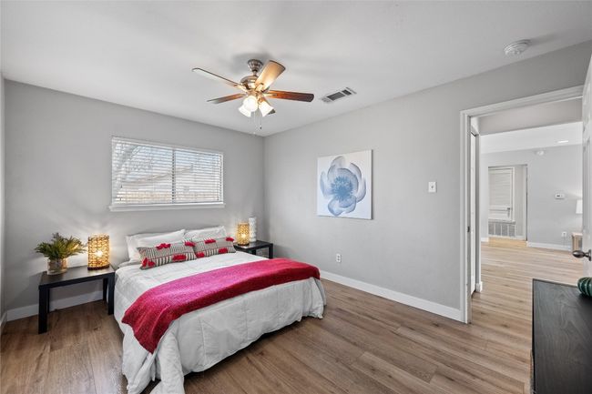 10412 Firethorn Ln, House other with 3 bedrooms, 2 bathrooms and 4 parking in Austin TX | Image 15
