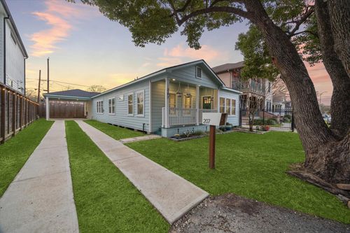 207 Tabor St, Houston, TX, 77009-6143 | Card Image