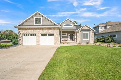 15595 Landings Ave, Spirit Lake, IA, 51360-7596 | Card Image