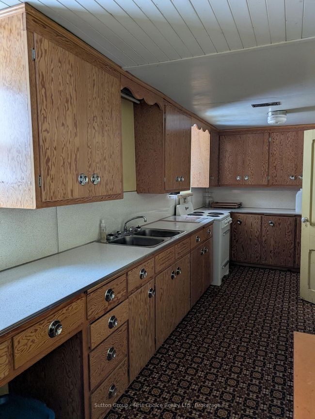 4994 Perth Rd 135, Home with 0 bedrooms, 1 bathrooms and 6 parking in Rostock ON | Image 5