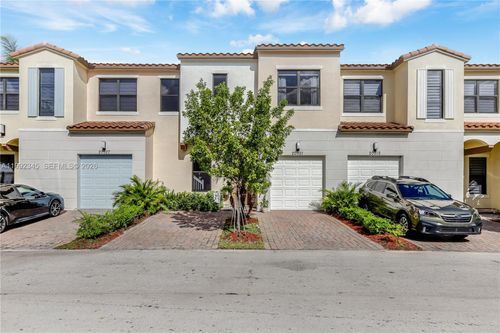 20921 Nw 1st Ct, Pembroke Pines, FL, 33029-3522 | Card Image