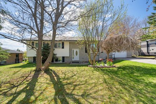14 Ianson Dr, Greenbank, ON, L0C1B0 | Card Image