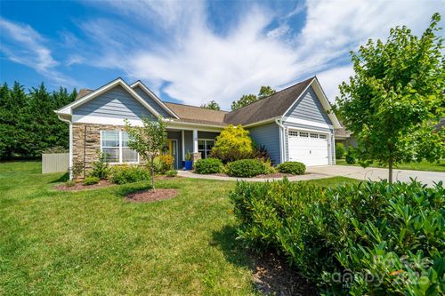 89 Weaver Village Way, Weaverville, NC, 28787-9492 | Card Image