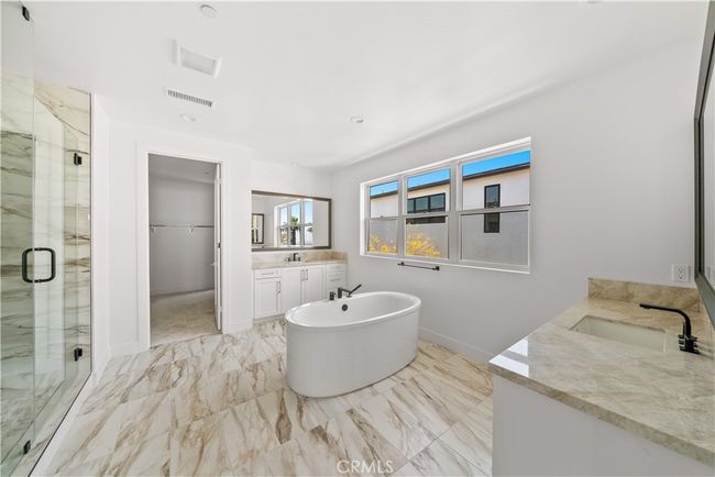 20414 W Marlow Ln, House other with 5 bedrooms, 6 bathrooms and 2 parking in Porter Ranch CA | Image 35