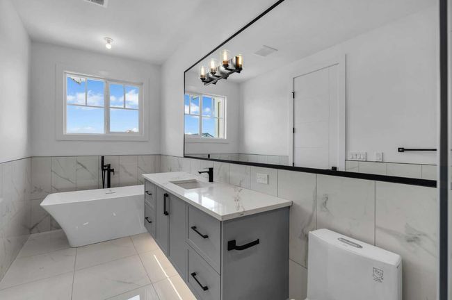 223 Kinniburgh Loop, House other with 4 bedrooms, 4 bathrooms and 5 parking in Chestermere AB | Image 33