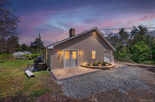 71 Blacks Rd, Kingston, NY, 12401-8659 | Card Image