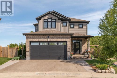 48 Newcastle Court, Kitchener, ON, N2R0G7 | Card Image