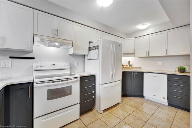 61 Valridge Dr, Townhouse with 3 bedrooms, 3 bathrooms and 3 parking in Ancaster ON | Image 8