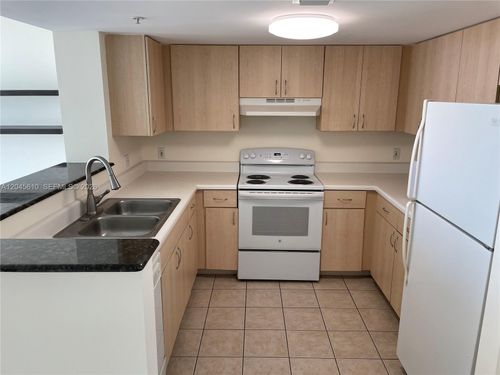 1402-3000 Coral Way, Miami, FL, 33145 | Card Image