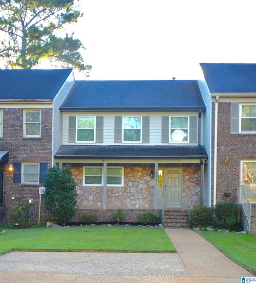 604 Old Rocky Ridge Ln, VESTAVIA HILLS, AL, 35216-5339 | Card Image