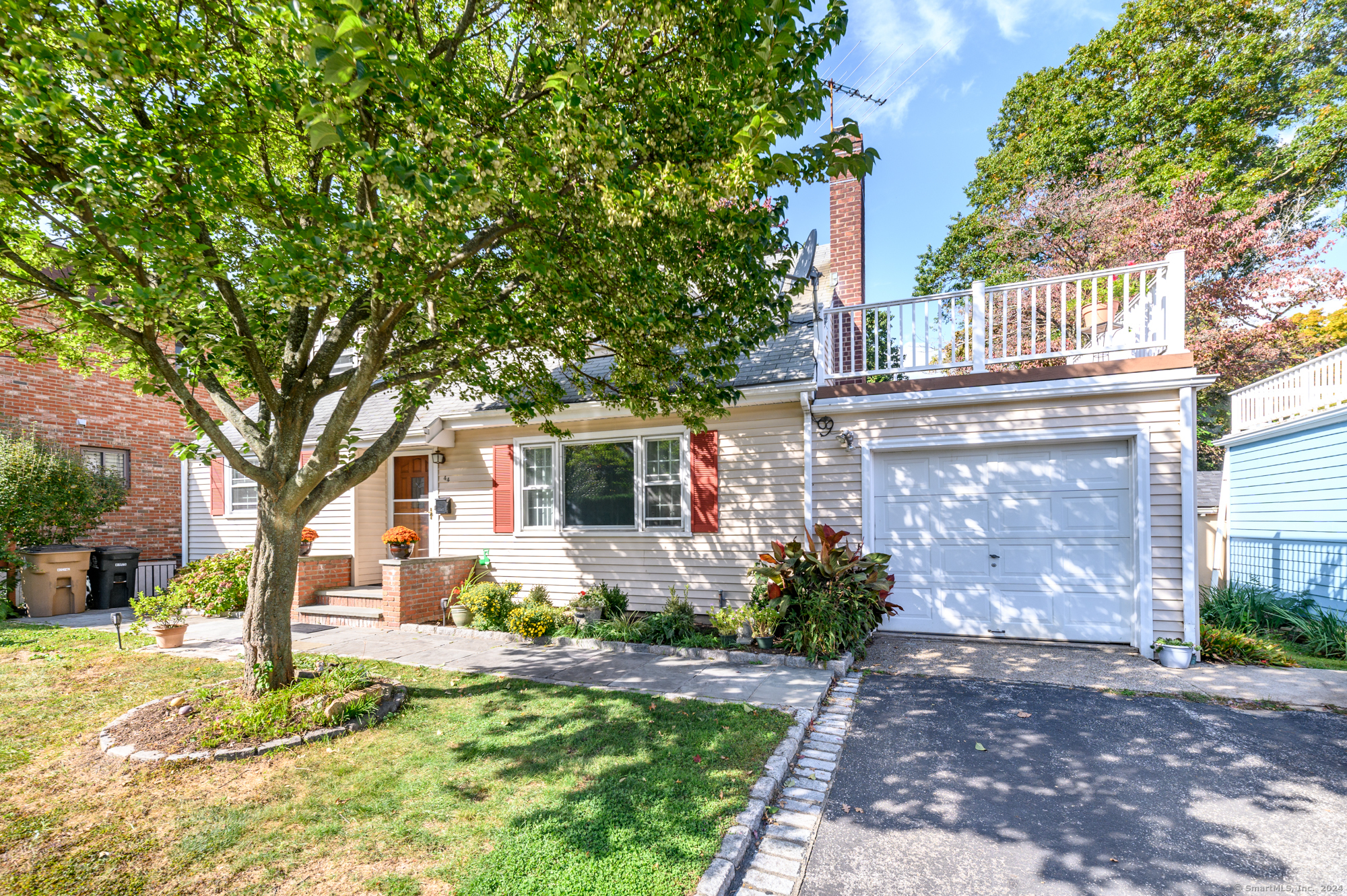 Maple Tree Ave, Stamford, CT 06906