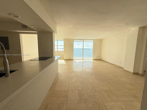 apt-1203a-1420 Brickell Bay Dr, Miami, FL, 33131-3670 | Card Image