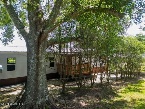 144 Harlan Davis Rd, Lumberton, MS, 39455-9411 | Card Image