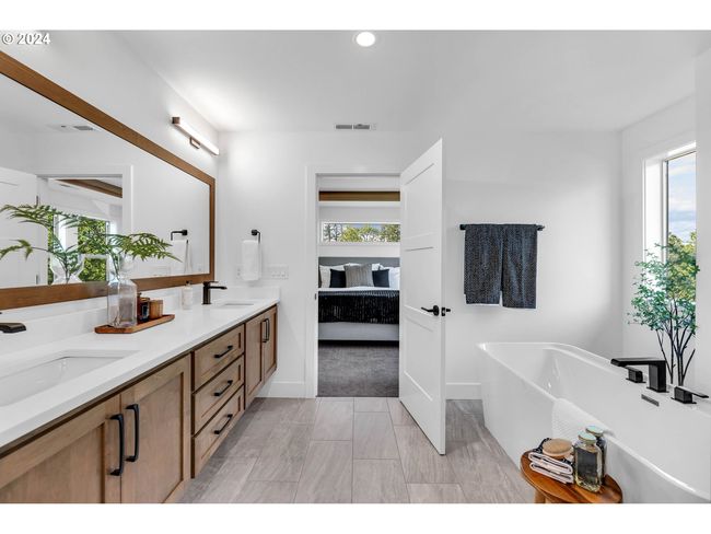 3900 W 2 Nd St, House other with 4 bedrooms, 3 bathrooms and 2 parking in Washougal WA | Image 35